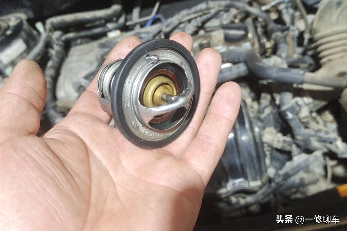 小车暖风一半热一半不热怎么回事,汽车开暖风不热还是凉风怎么回事