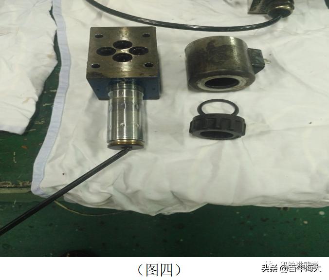 发电机组机油压力报警灯亮的原因,发动机油压报警灯亮自燃