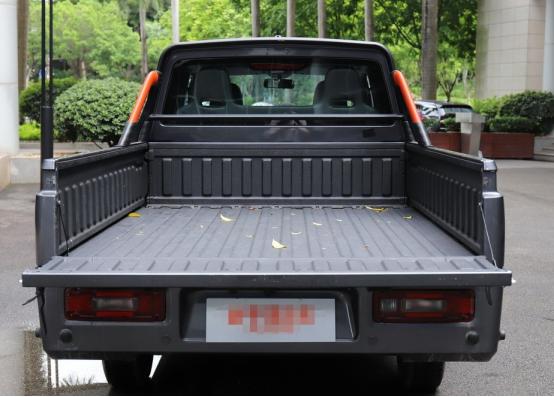 五菱征程2.0手动创业型测评,五菱征程这款车优缺点