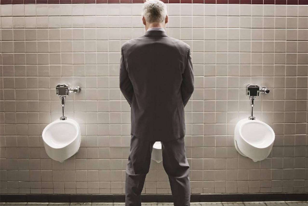 夫妻生活过程中,男人尿尿和射精会同时发生吗?医生为你解答