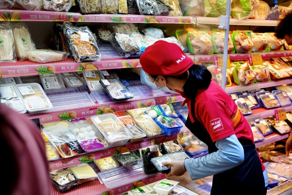 落实日清模式确保上市菜品新鲜，钱大妈携手加盟商开辟经营新航道