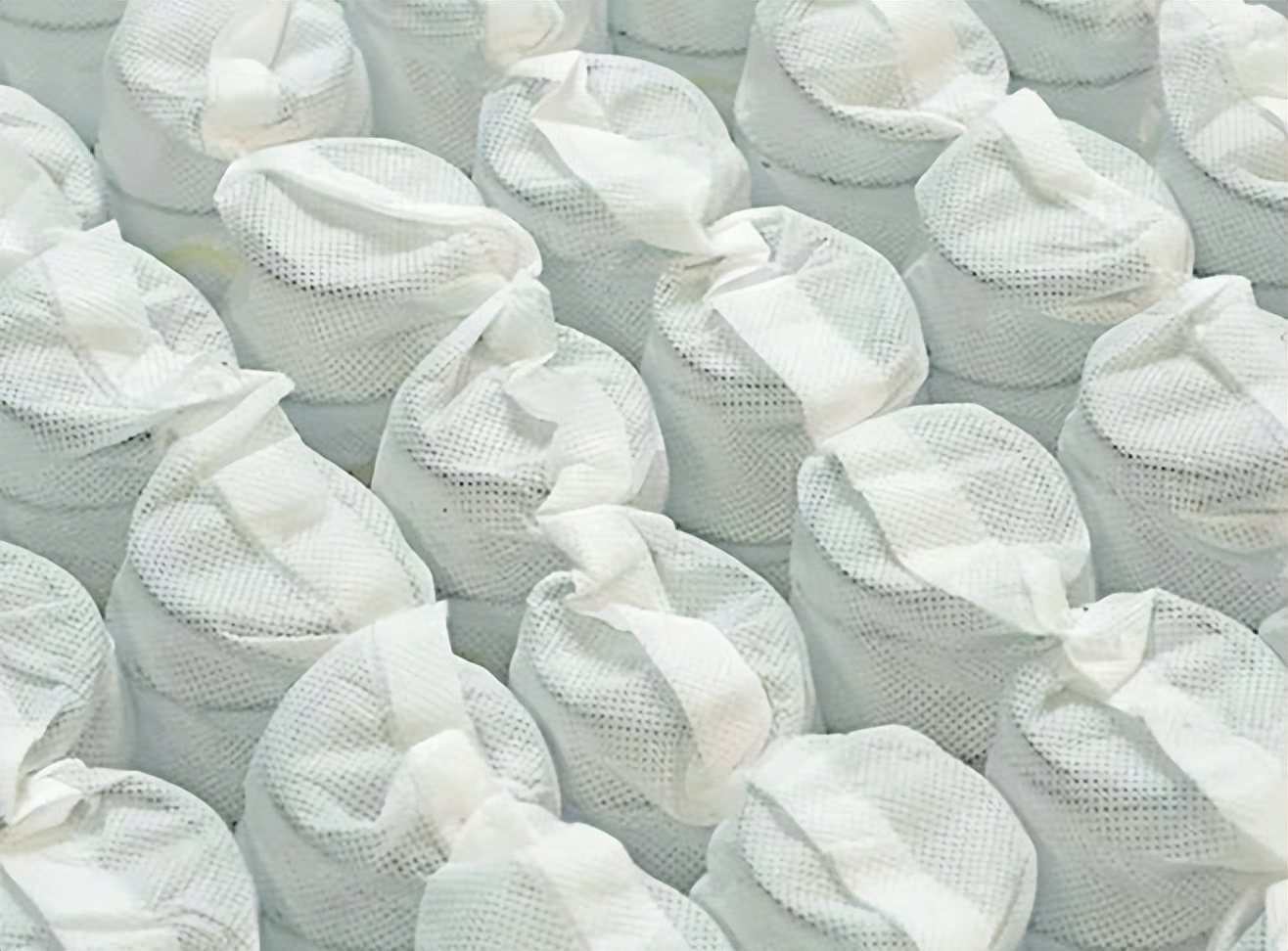 新买的床垫为什么有异味,新买床垫味特别大什么原因