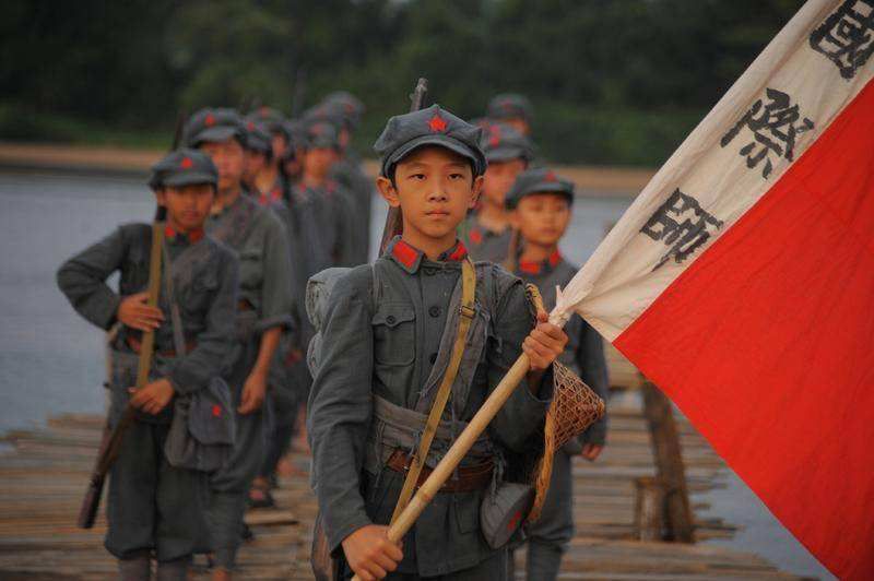 87年肖劲光看电视时大发雷霆，质问*华清刘**：谁说中国不准备建航母