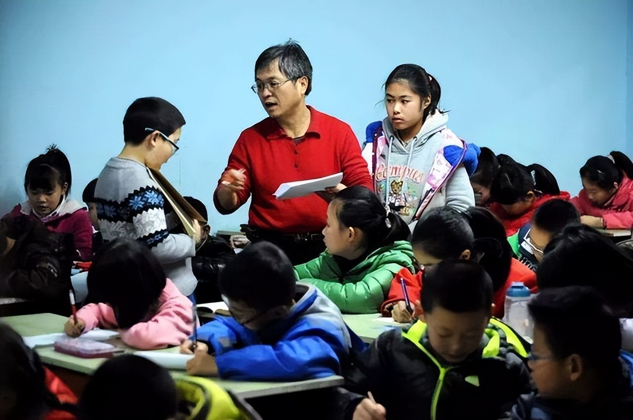 河南一教师违规有偿补课被查,河南教师违规补课被开除