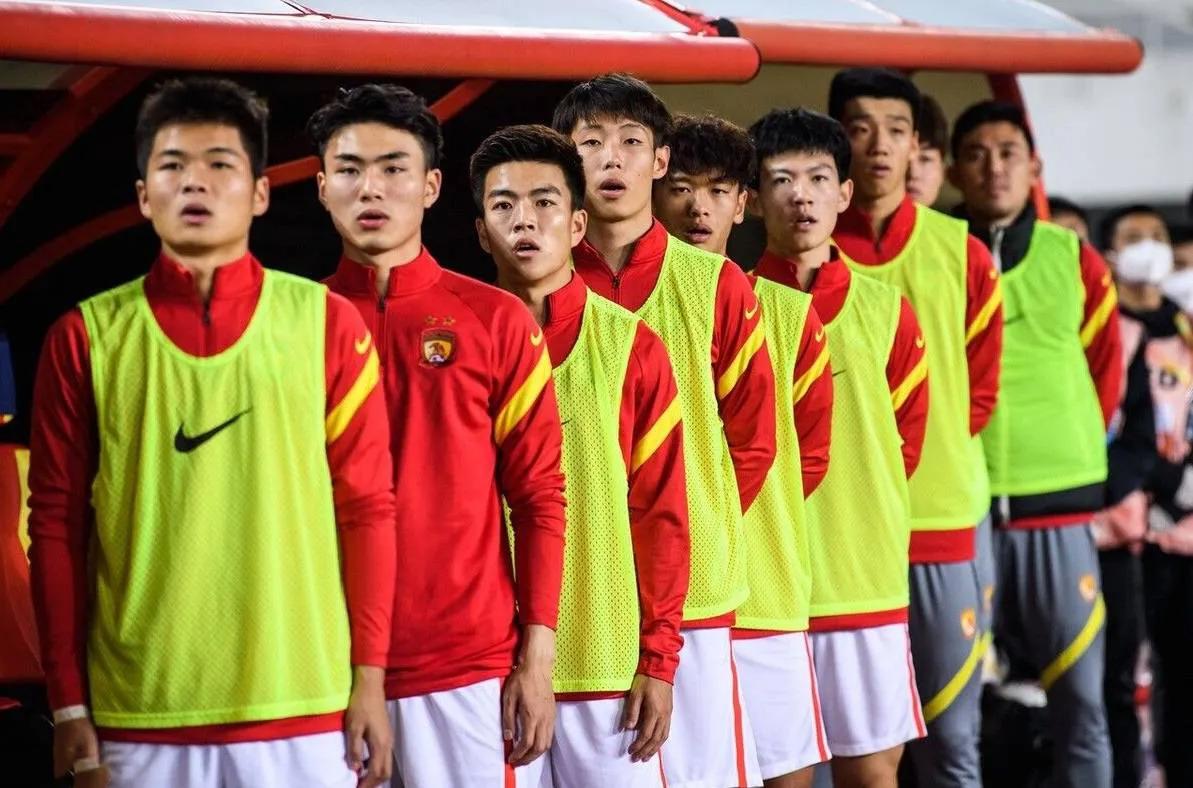 从辉煌到没落再到复兴的企业,广州队新赛季阵容变化大揭秘