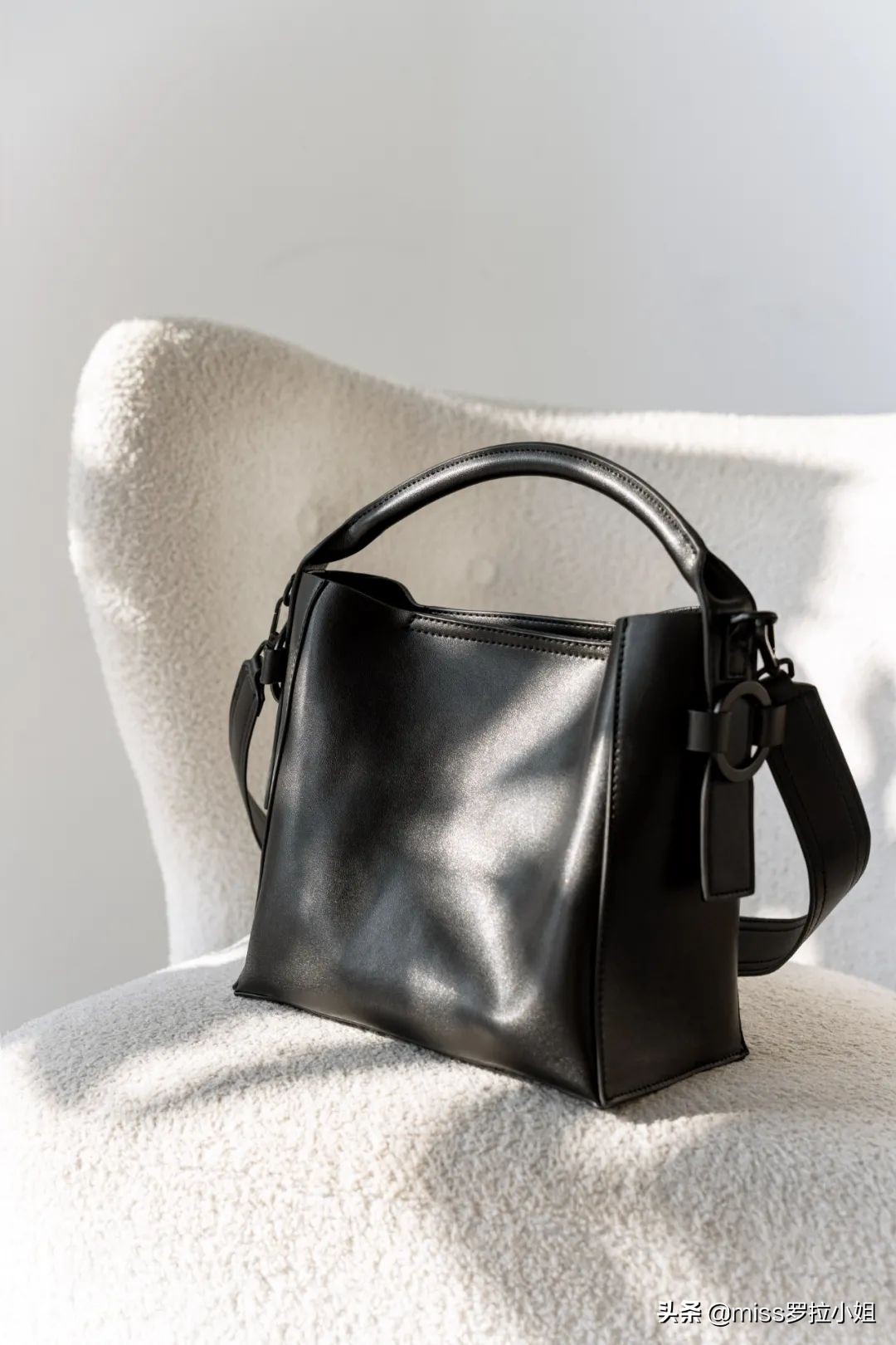 袁咏仪买名牌包包,袁咏仪同款小包