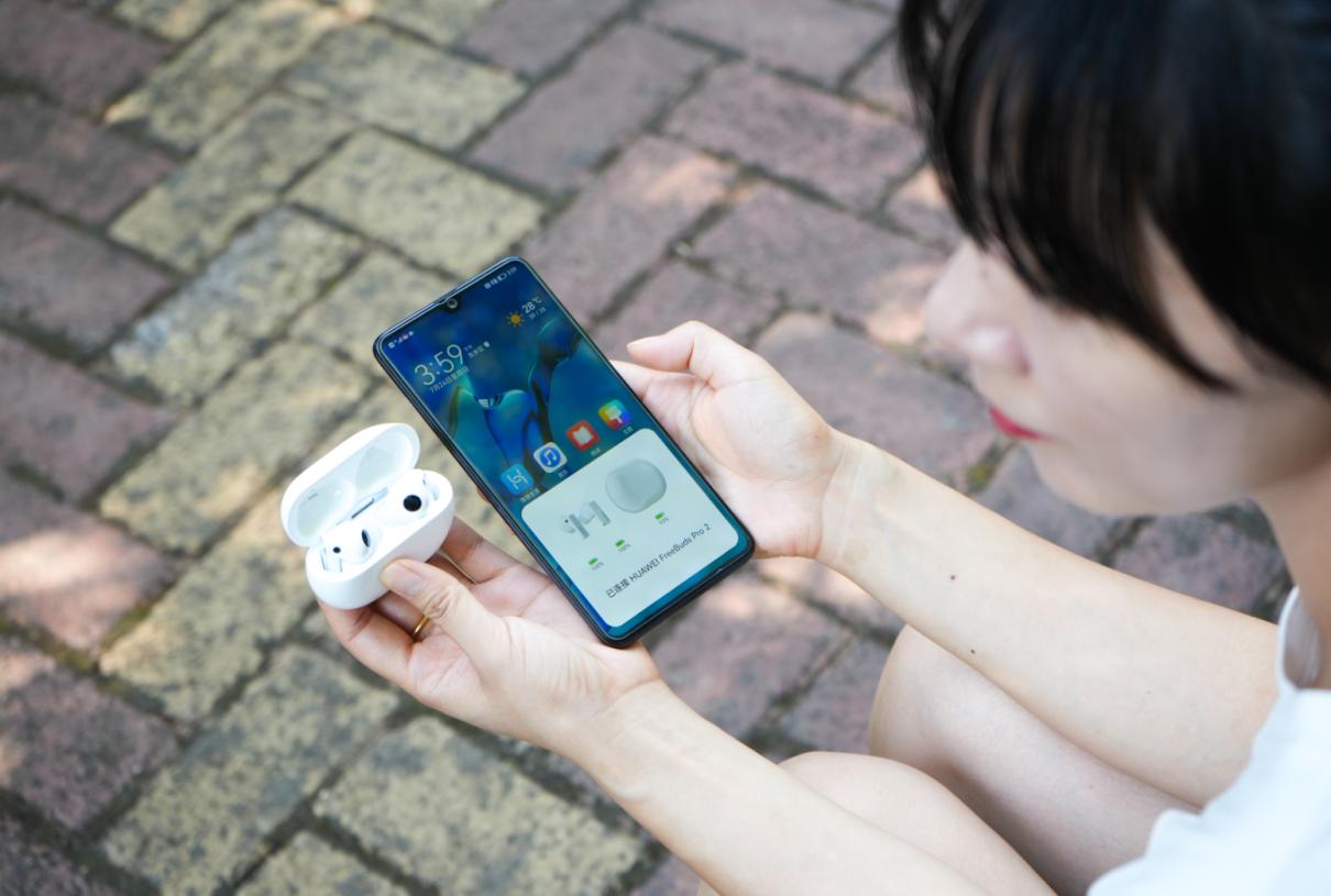 华为降噪耳机freebudspro怎么样,华为耳机freebudspro对比tws2e