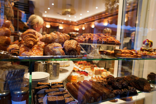 00后大学生返乡创业开蛋糕店,27岁创业开蛋糕店