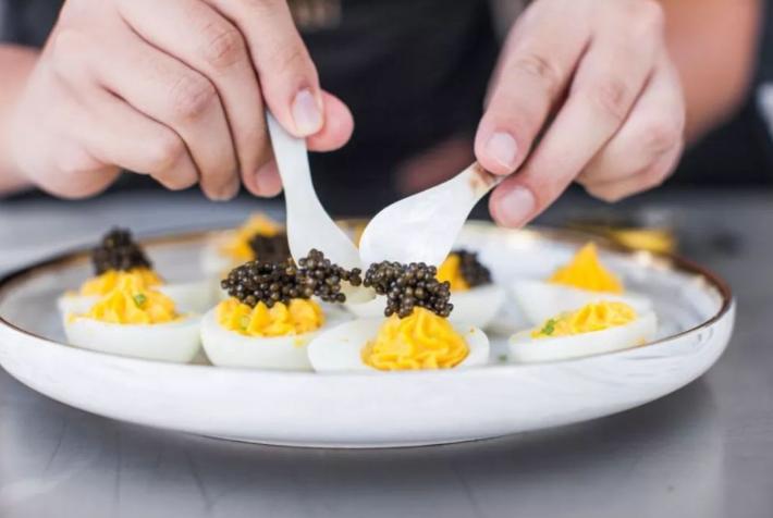 日本、美国皆未达到，中国人是如何打破鱼子酱技术垄断的？