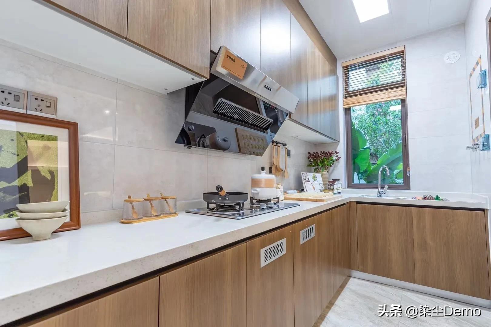 广东佛山发生的重大事件,广东佛山市跌到170万的别墅