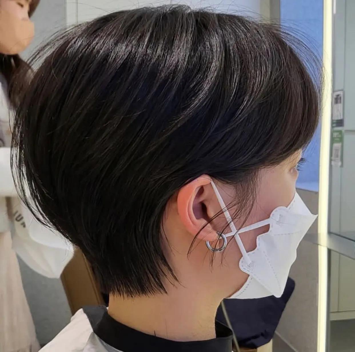 哪些好看又酷又适合女生的短发,流行又酷又帅的女生短发