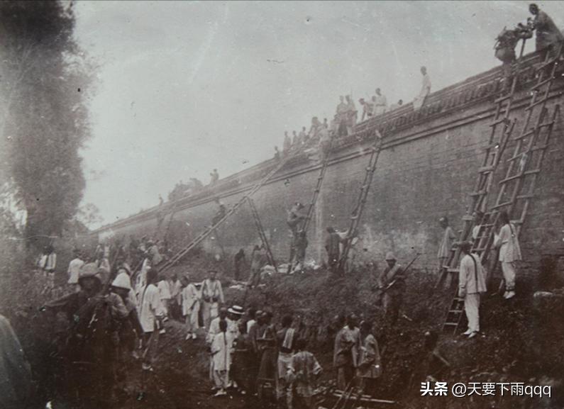 日军日记：*安妇慰**不服从管教，我很愤怒，用*刀刺**插入她的*体下**