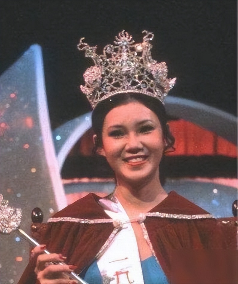 谢贤梅艳芳张国荣,谢贤抢c位