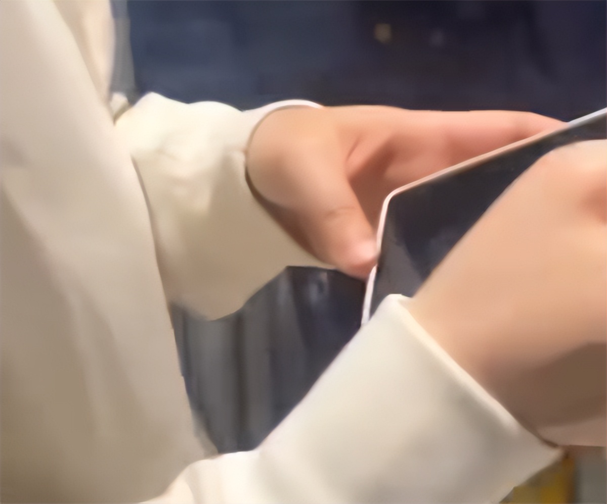 为什么同样的衣服平台价格差距大,同样的衣服网上比实体店便宜多少