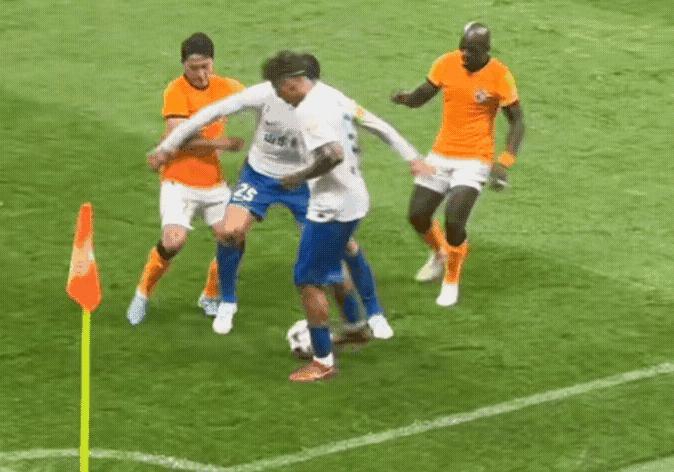 中超名场面搞笑,中超奇景经典片段