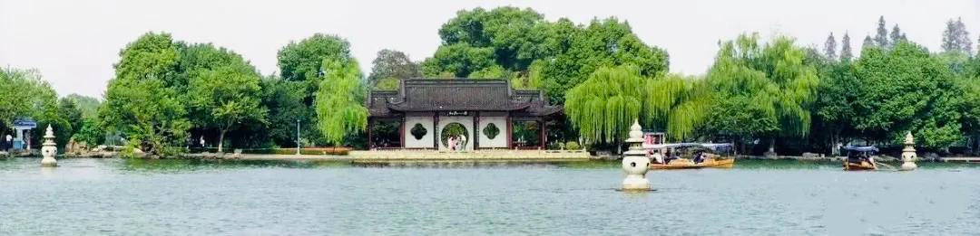 杭州西湖大雪纷飞,杭州西湖风景名胜区