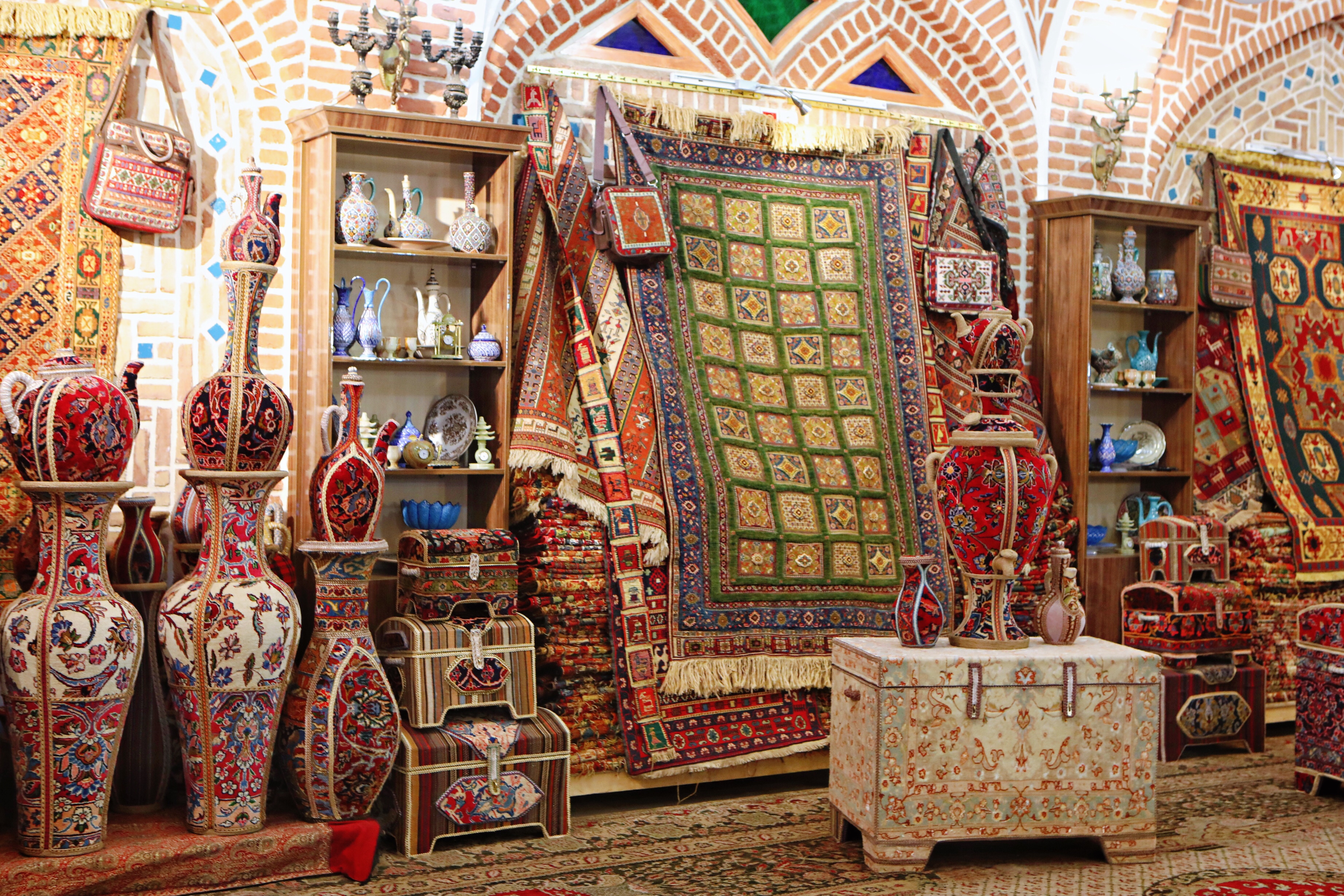 卡塔尔男足3-2伊朗男足,卡塔尔伊朗足球哪个厉害