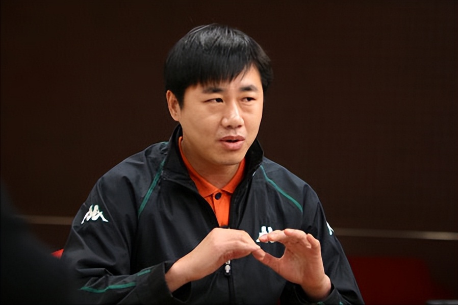 已经退休的12位央视著名主持人,已经退休的12位央视主持人