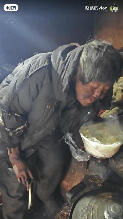 90后小伙子卖惨,脑瘫橘子哥