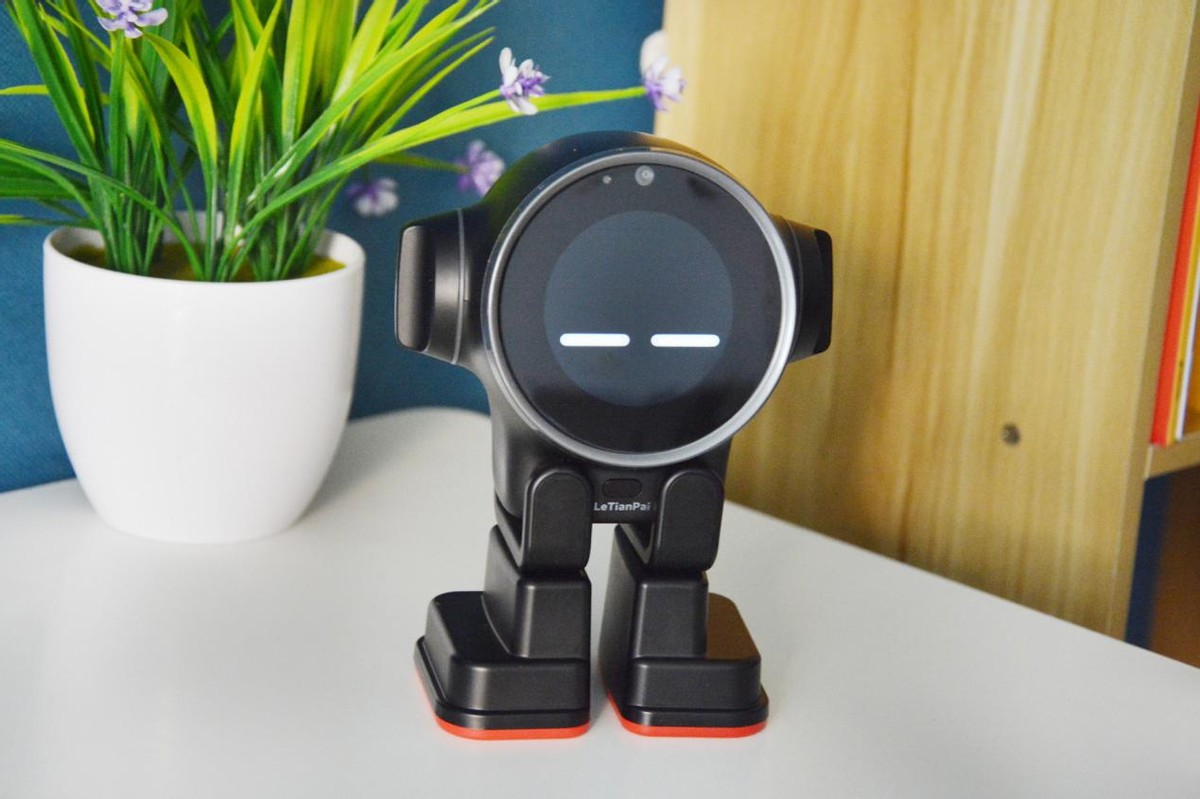 乐天派智能机器人,乐天派桌面机器人测评