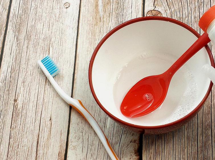 键盘进水怎么办小窍门,电脑键盘进水自动打字怎么办