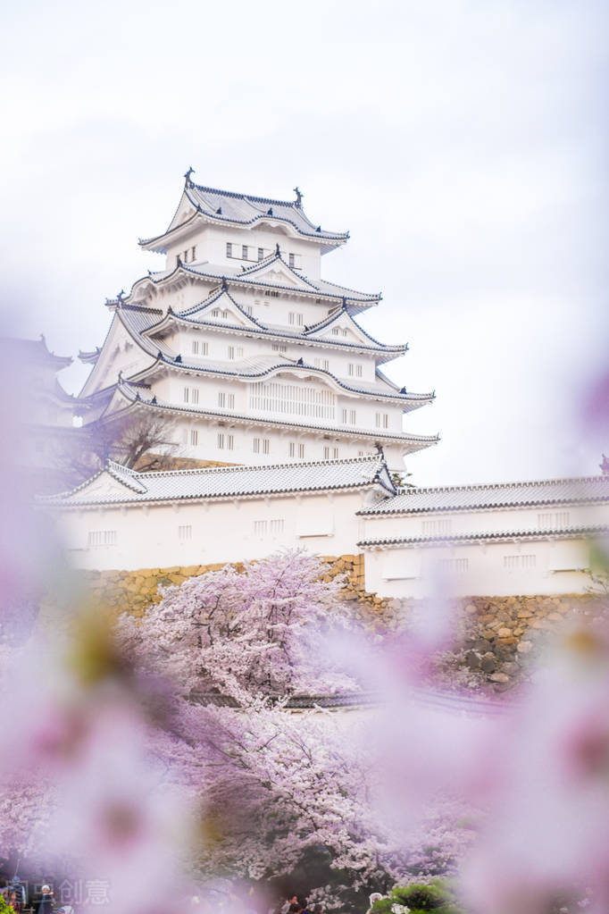如何和对方聊得舒服,跟女孩子聊天如何引起对方的兴趣