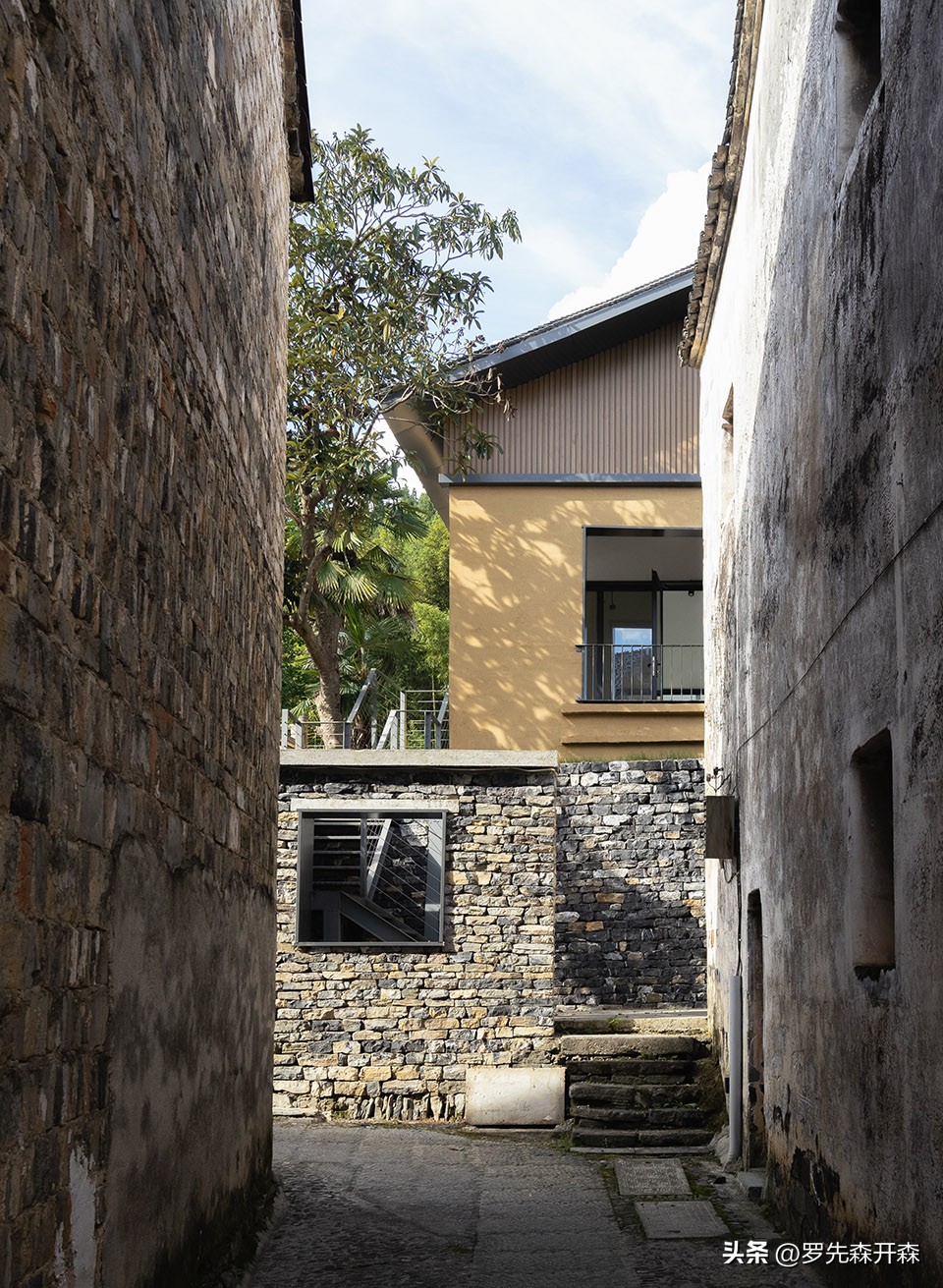 残破倒塌的石房与土屋的改造新生，杭州——让建筑空间与自然对话