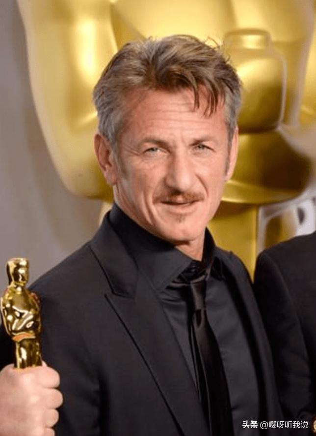 得偿所愿一举夺魁,泽连斯基被送奥斯卡奖杯