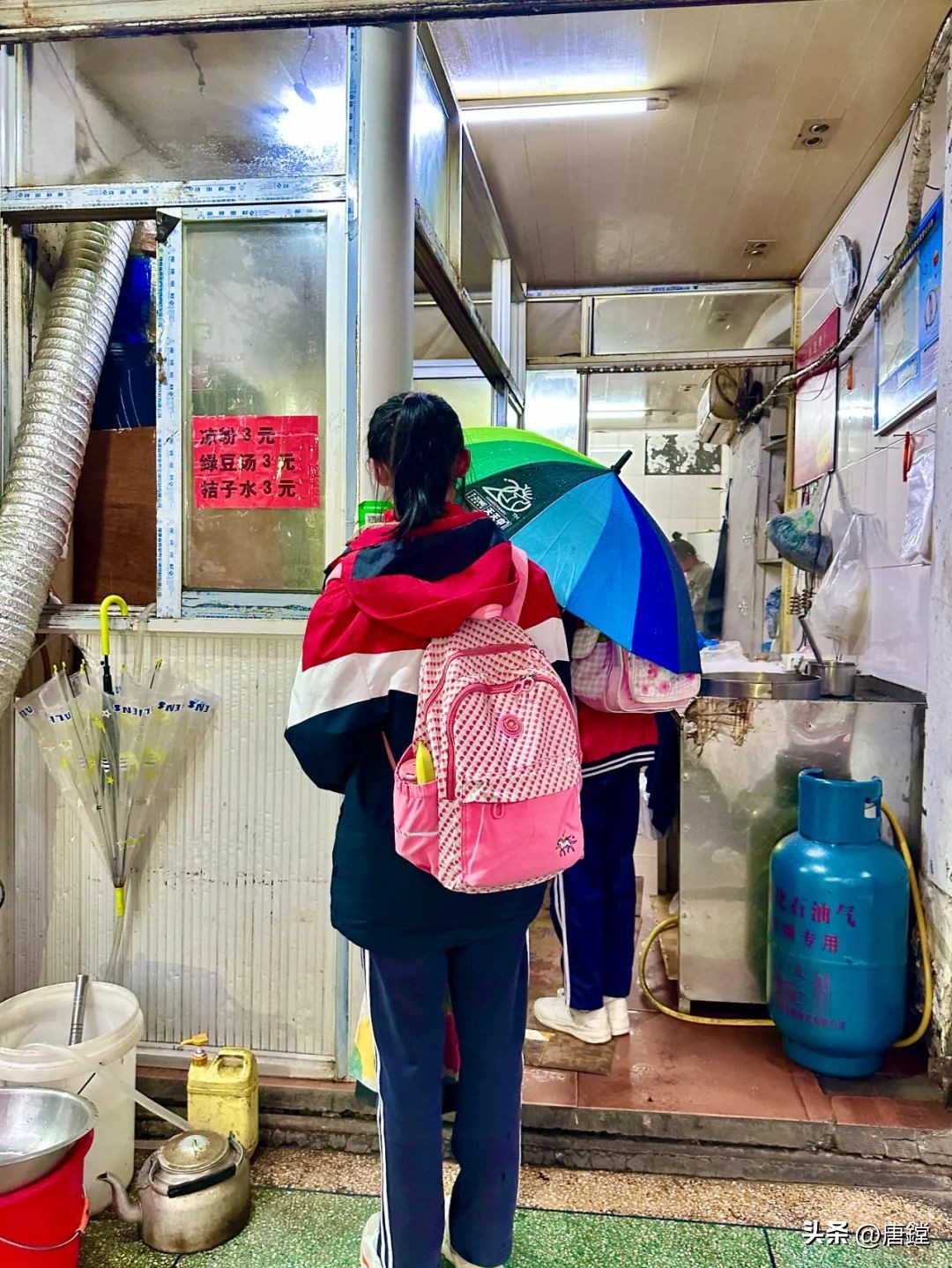 挑战20元吃遍小学门口小吃,100块钱吃遍校门口小吃