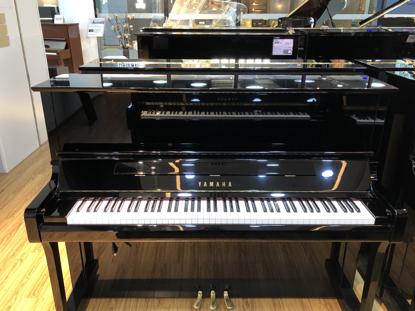 西安雅马哈钢琴推荐入门,特伦斯钢琴和雅马哈钢琴哪个好