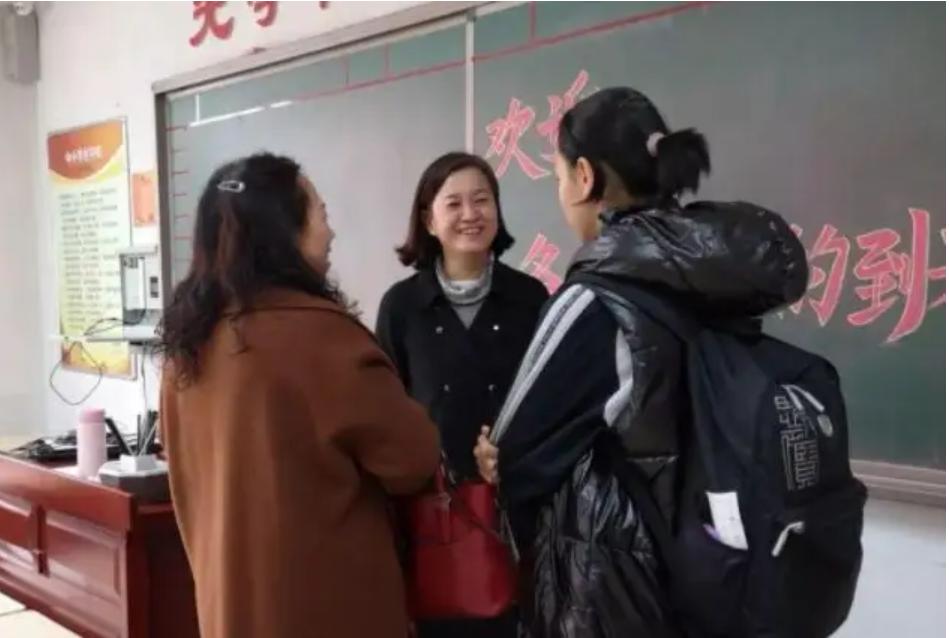 家委会的名义收费补课,家委会收补课费合法吗