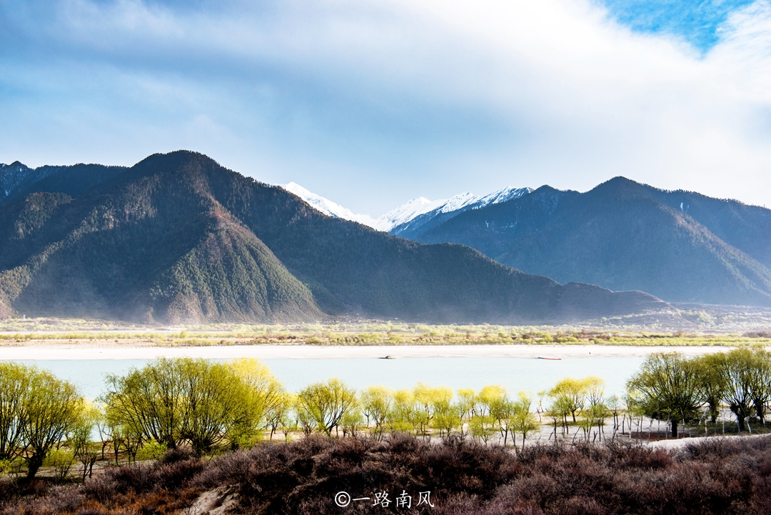林芝美丽的城市,西藏林芝城市风景
