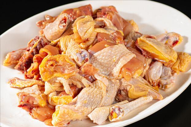 一只猪肚整只鸡怎么煲,怎样做猪肚鸡汤好喝又营养