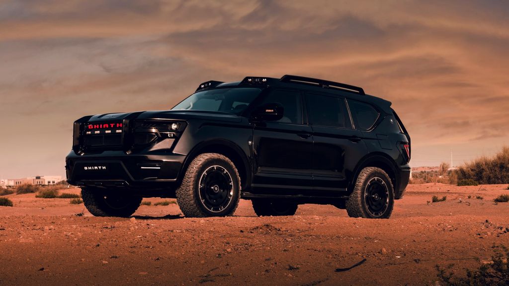 迪拜警察开巡逻车,迪拜日产途乐警车