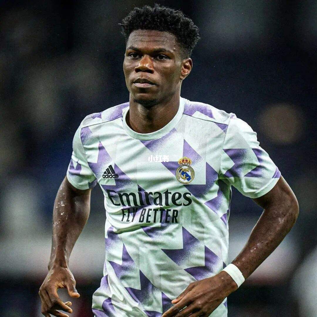 所有足球球星英文名字,足球球星外号大全