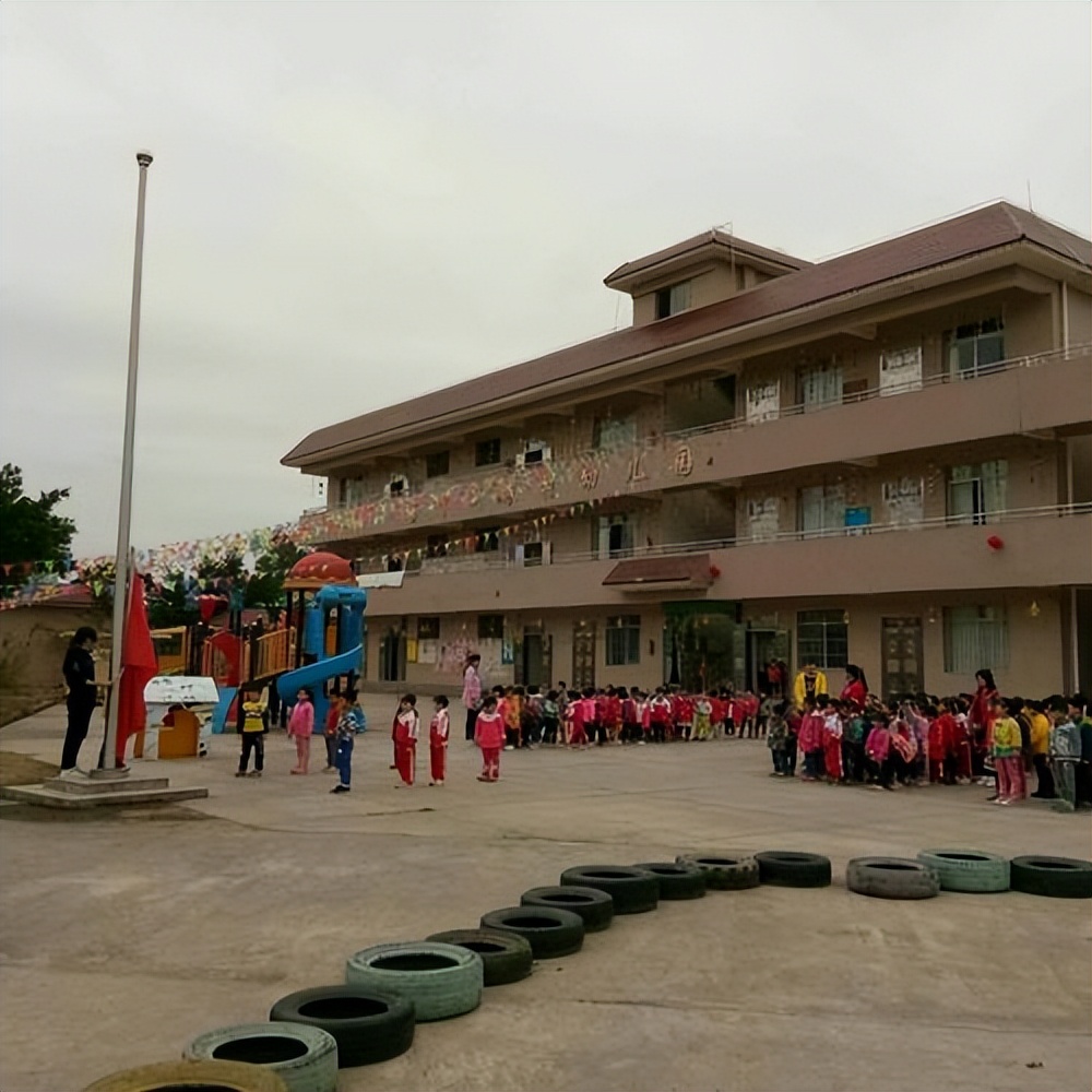 妻子不愿办身份证，江西男子2021年才得知，她是越狱27年的人贩子