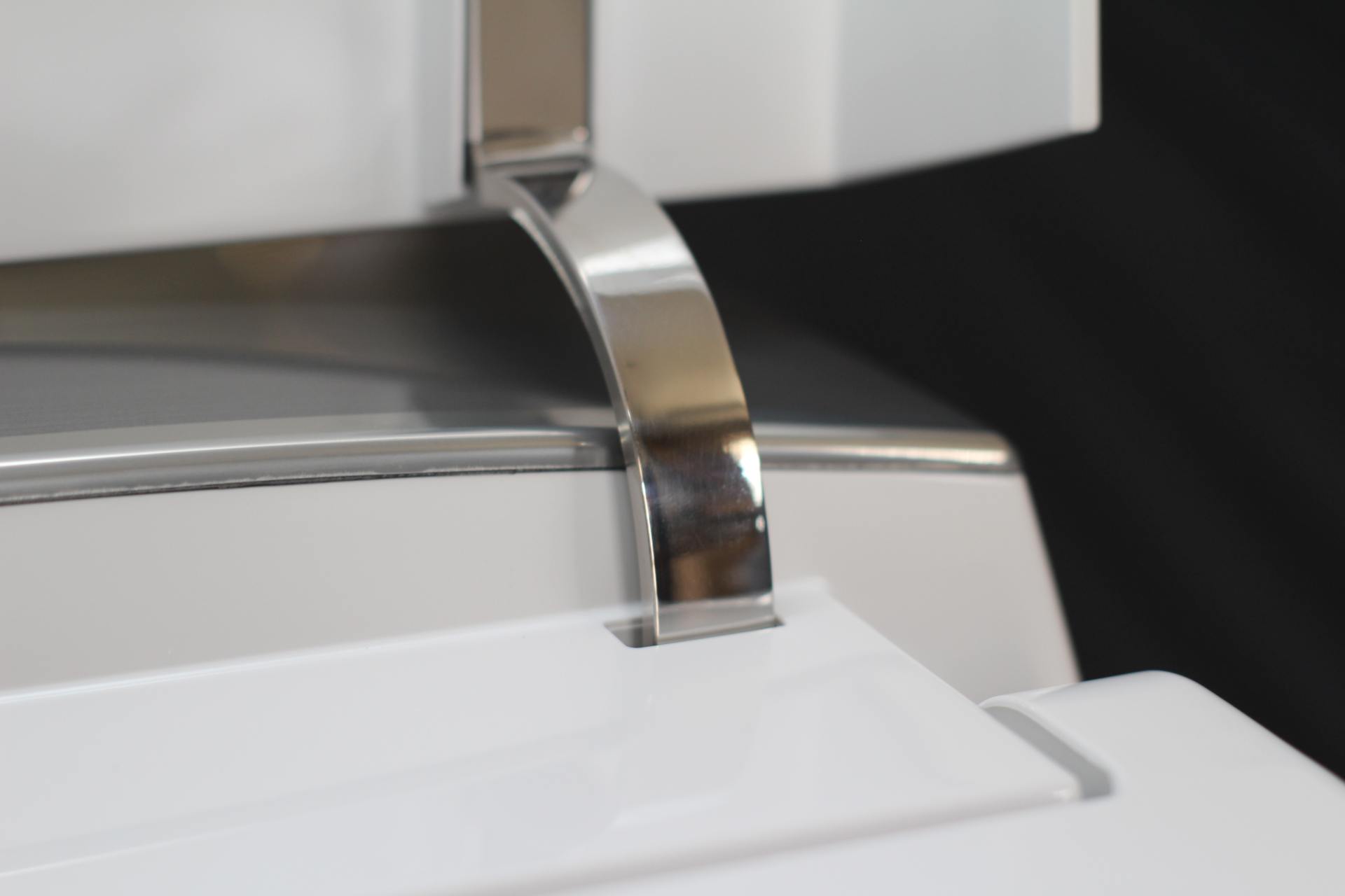 一脚踢的车你开过，一脚踢的马桶你用过吗？