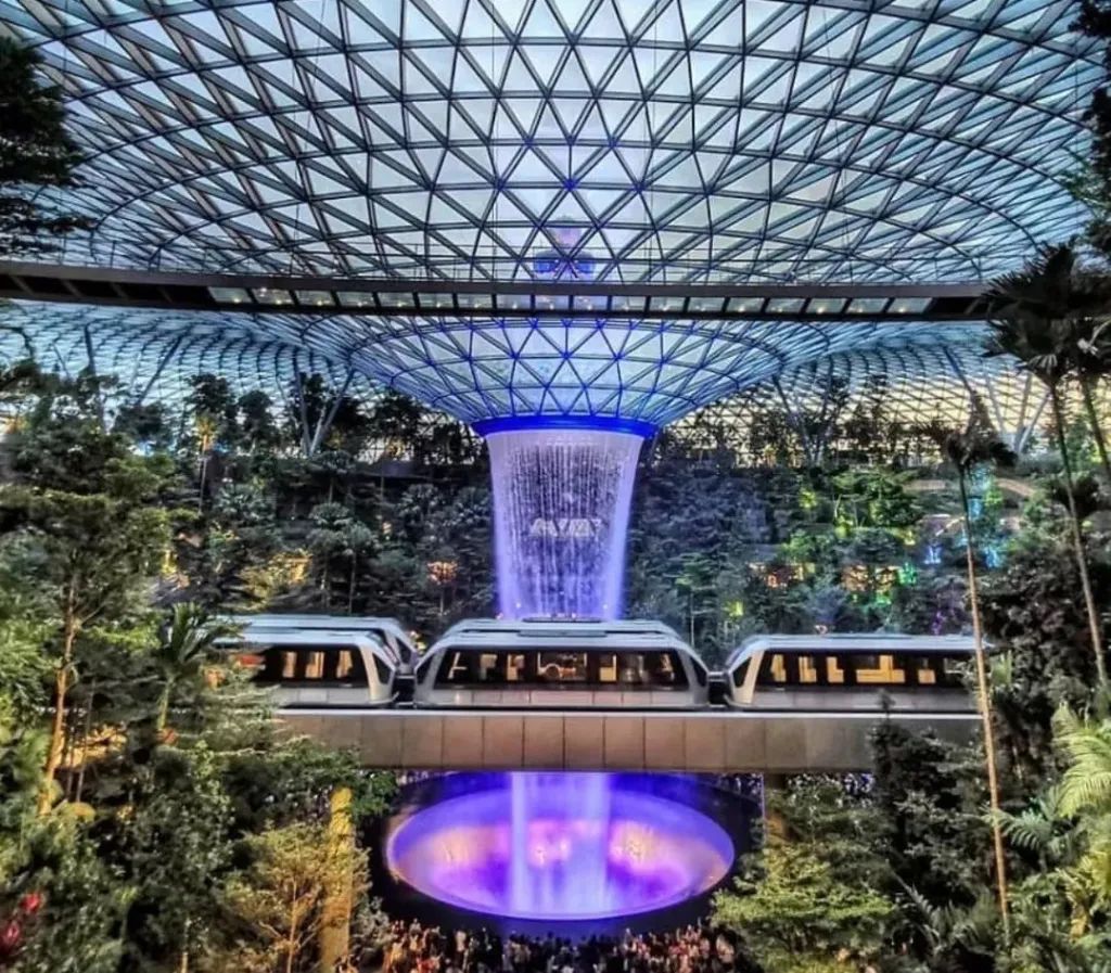 在新加坡国立大学上学要哪些条件,在新加坡上大学有什么优势