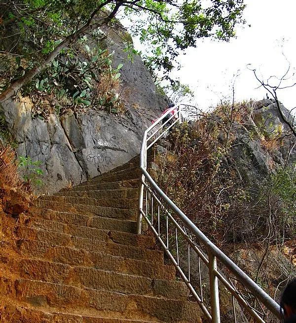 大理弥渡县天生桥风景,大理弥渡天生桥