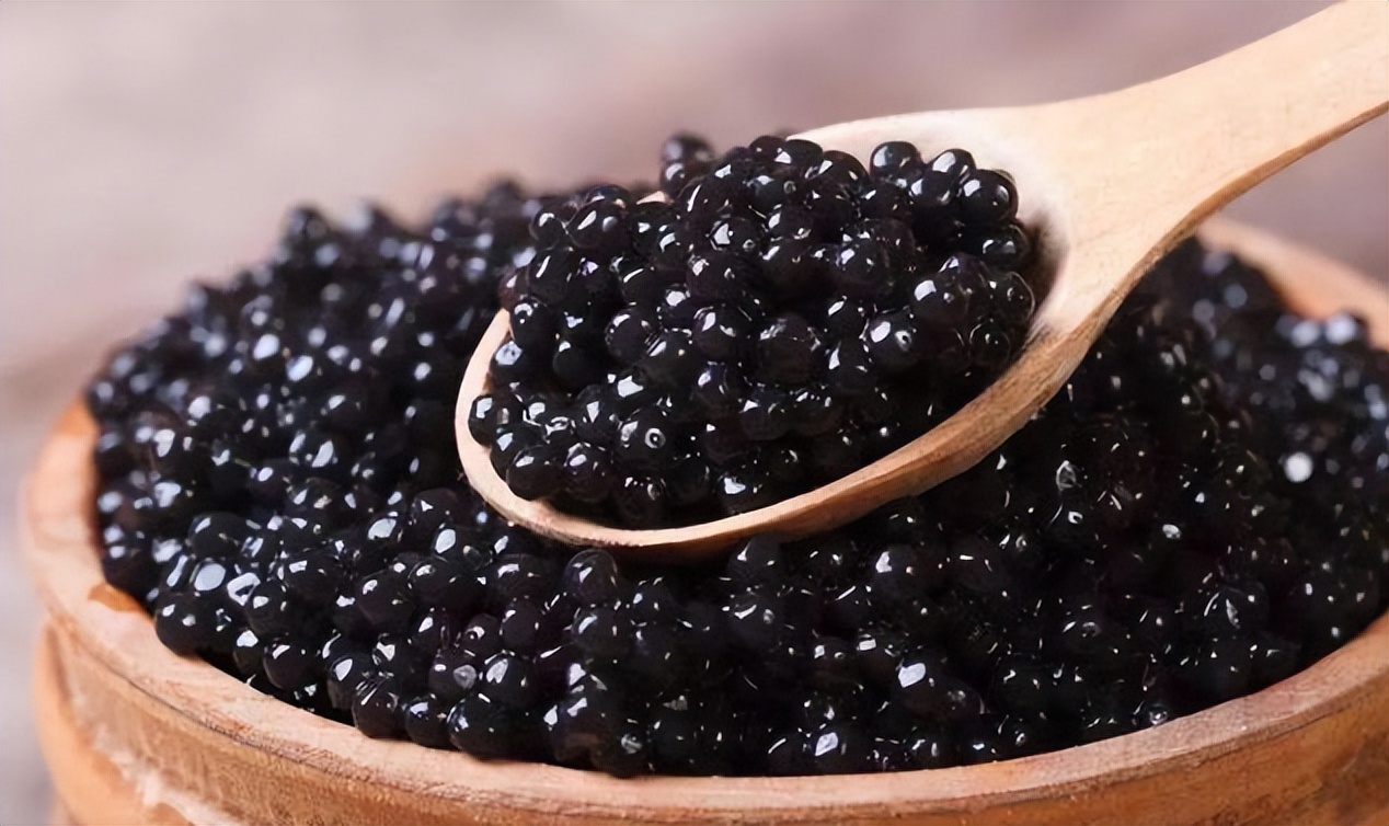 顶级鱼子酱为什么这么贵,中国是怎么把鱼子酱变成白菜价