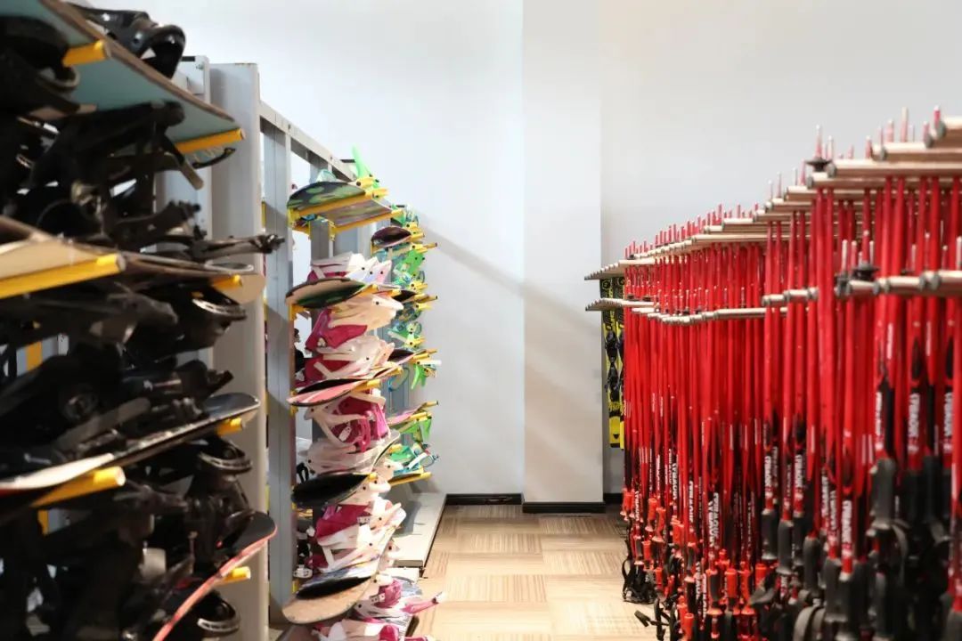 离乐山最近的滑雪场,乐山滑雪温泉