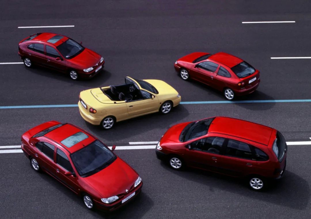 老款雷诺梅甘娜两厢,雷诺梅甘娜家庭版