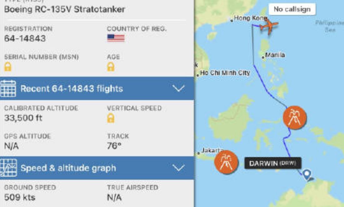 佩洛西乘专机起飞，解放军第80集团军：备战，南海开启实战训练