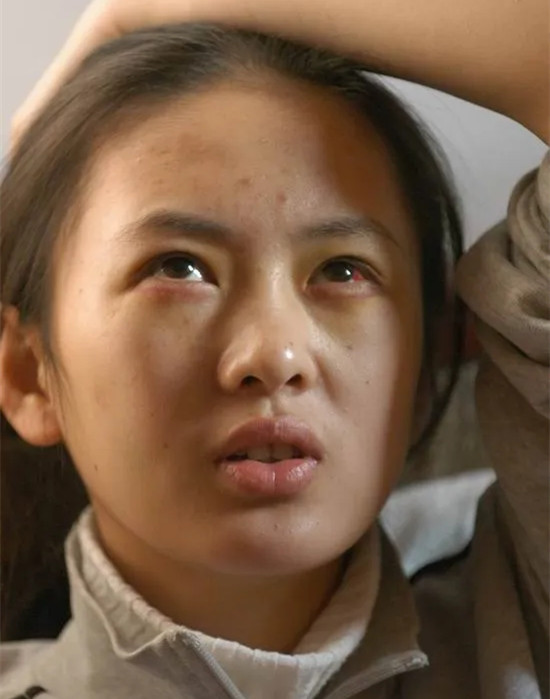 “小章子怡”童瑶的成长史，和她与张国立父子的恩怨情仇