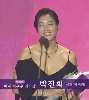 为什么韩国明星拼命追求水光肌,韩娱水光肌效果