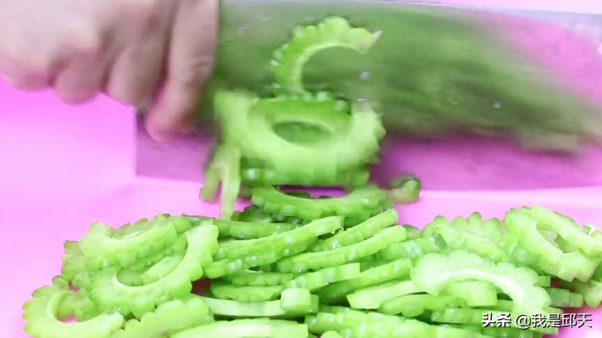 吃了苦瓜喝什么解苦,吃了这么多年的苦瓜