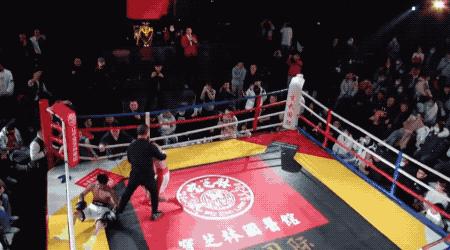 比马保国还丢人！“爱国”拳手翻车背后，一个行业黑幕被揭穿了