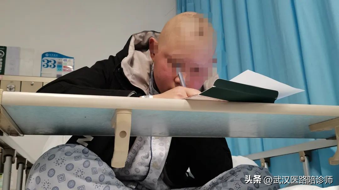 武汉同济这对母子情深故事，感动网友！