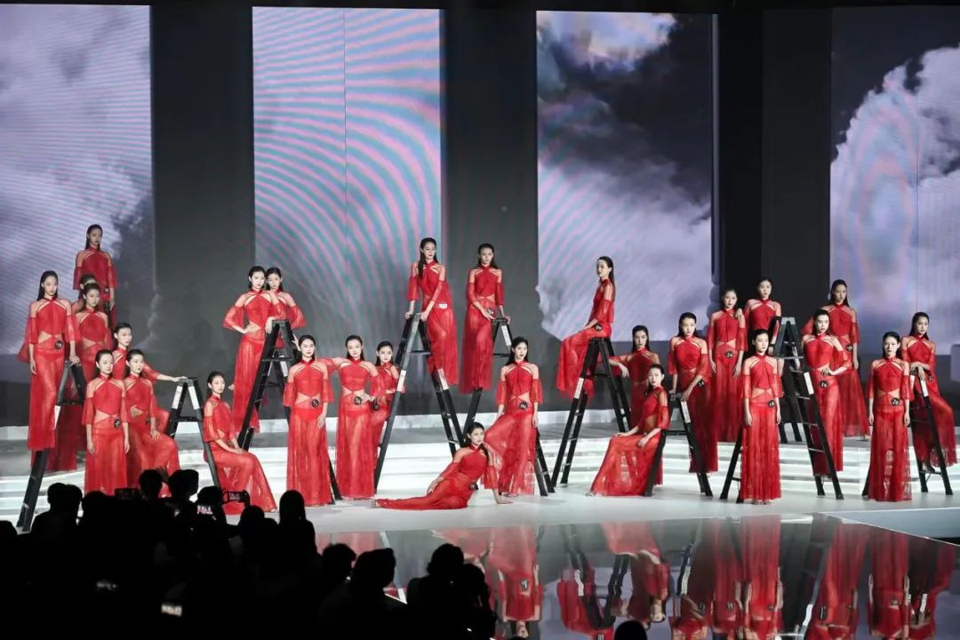 第四季siuf超模大赛总决赛完整版,2019siuf超模全国总决赛视频