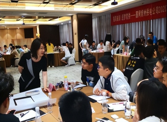 英语老师王冬焱,王冬焱老师